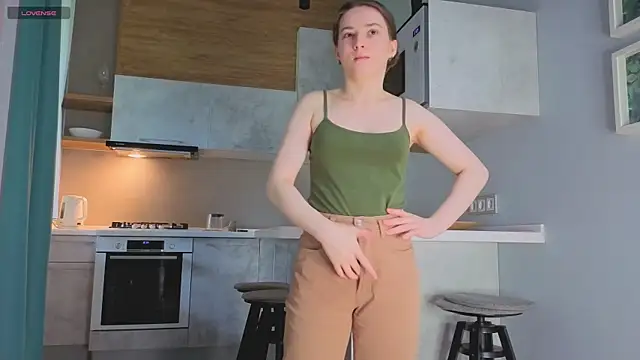 DonnaBurkee online show from 07/30/26, 04:11