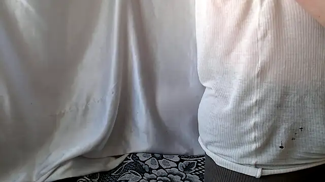 Burberrry  online show from 02/10/25, 07:26