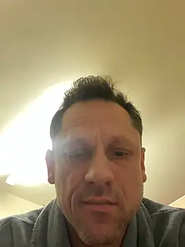 Snapshot of Yourhotboy_42 chatting on 02/05/25, 05:31 Yourhotboy 42 online show from 02/05/25, 05:31