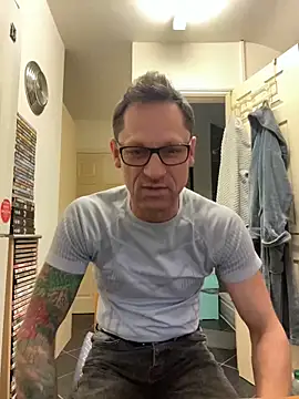 Snapshot of Yourhotboy_42 chatting on 02/08/25, 03:53 Yourhotboy 42 online show from 02/08/25, 03:53