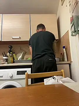 Snapshot of Yourhotboy_42 chatting on 03/04/25, 07:11 Yourhotboy 42 online show from 03/04/25, 07:11