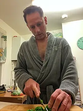 Snapshot of Yourhotboy_42 chatting on 03/05/25, 10:21 Yourhotboy 42 online show from 03/05/25, 10:21