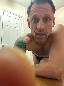 Snapshot of Yourhotboy_42 chatting on 03/08/25, 07:53 Yourhotboy 42 online show from 03/08/25, 07:53