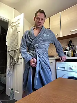 Snapshot of Yourhotboy_42 chatting on 03/09/25, 03:05 Yourhotboy 42 online show from 03/09/25, 03:05