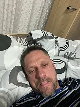 Snapshot of Yourhotboy_42 chatting on 03/22/25, 07:42 Yourhotboy 42 online show from 03/22/25, 07:42