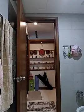 horny slavedog online show from 11/17/25, 09:15