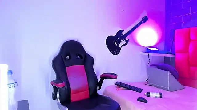 Snapshot of Sasha-sweet chatting on 11/28/25, 08:44 Sasha-sweet online show from 11/28/25, 08:44