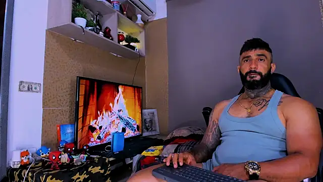 naugthy dominant online show from 12/07/24, 06:43