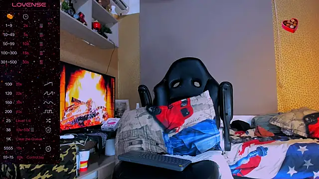 naugthy dominant online show from 12/12/24, 07:30