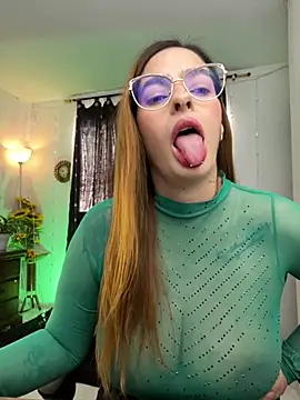 Snapshot of Alessandra_Schmoll chatting on 12/03/25, 01:42 Alessandra Schmoll online show from 12/03/25, 01:42