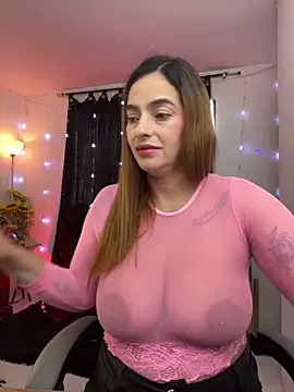 Snapshot of Alessandra_Schmoll chatting on 12/05/25, 01:42 Alessandra Schmoll online show from 12/05/25, 01:42