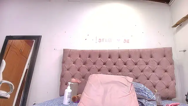 Snapshot of diane_di chatting on 11/08/25, 07:12 diane di online show from 11/08/25, 07:12