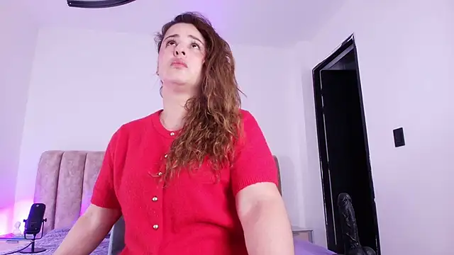 Snapshot of diane_di chatting on 11/21/25, 07:12 diane di online show from 11/21/25, 07:12