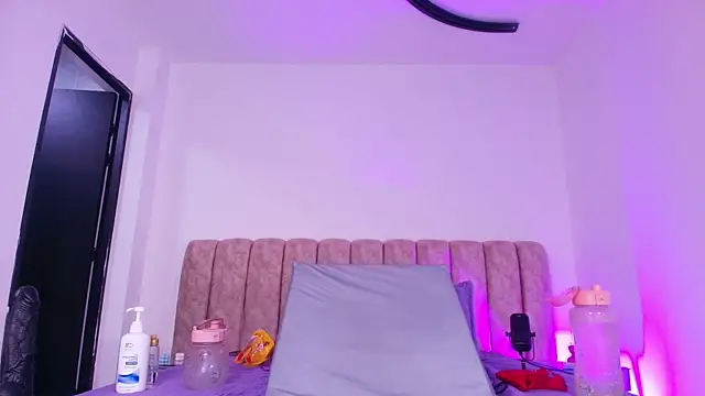 Snapshot of diane_di chatting on 11/27/25, 07:16 diane di online show from 11/27/25, 07:16