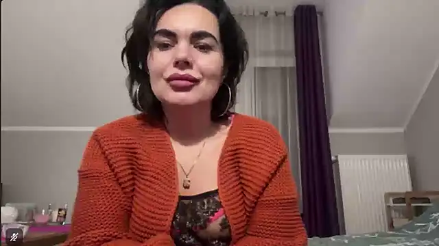 Snapshot of DESIREjenny chatting on 12/02/25, 08:08 DESIREjenny online show from 12/02/25, 08:08