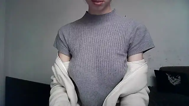 Snapshot of ElizaSwon chatting on 10/04/25, 01:42 ElizaSwon online show from 10/04/25, 01:42