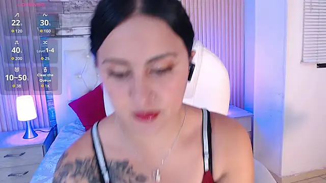 isabella smith  online show from 09/16/25, 07:59