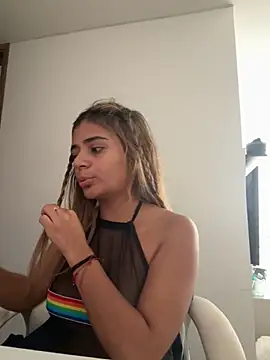 pamell col online show from 10/01/25, 04:02