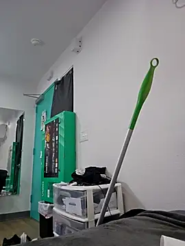 Iliketocooksquirt25 online show from 10/26/25, 05:35