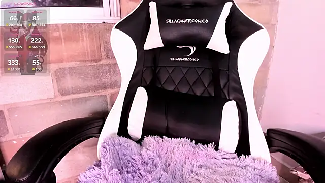 Snapshot of Im_Scarlet chatting on 10/28/25, 12:03 Im Scarlet online show from 10/28/25, 12:03