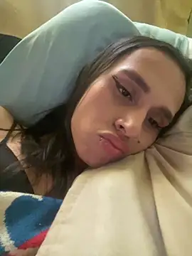 Snapshot of Ari-Hall chatting on 09/25/25, 08:34 Ari-Hall online show from 09/25/25, 08:34