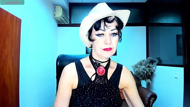Silvia Wallec online show from 01/26/25, 06:28