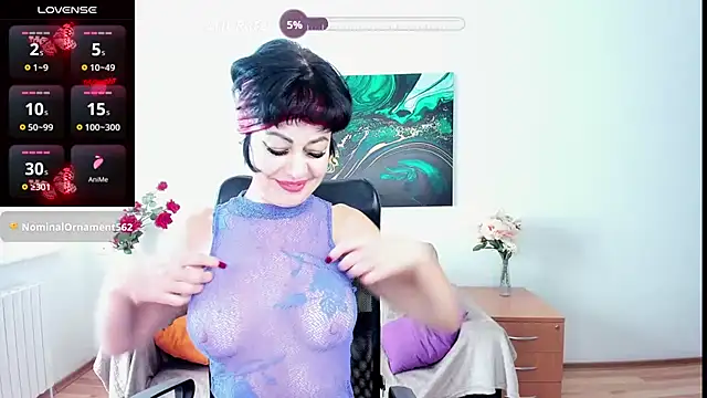 Snapshot of Silvia_Wallec chatting on 10/29/25, 06:37 Silvia Wallec online show from 10/29/25, 06:37