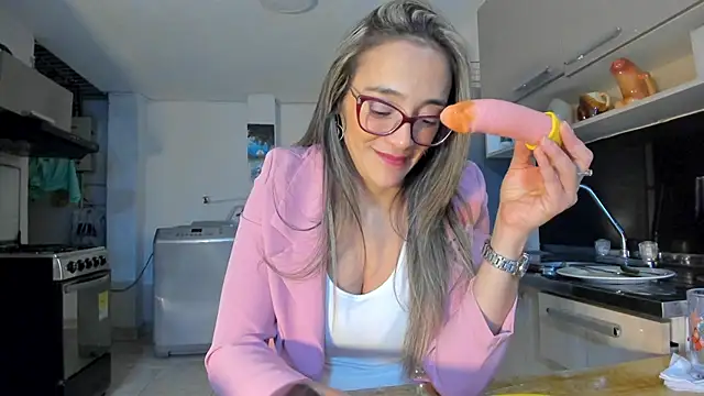 Jessica Herrera  online show from 12/28/24, 02:22