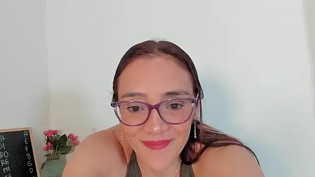 Jessica Herrera  online show from 02/17/26, 09:32