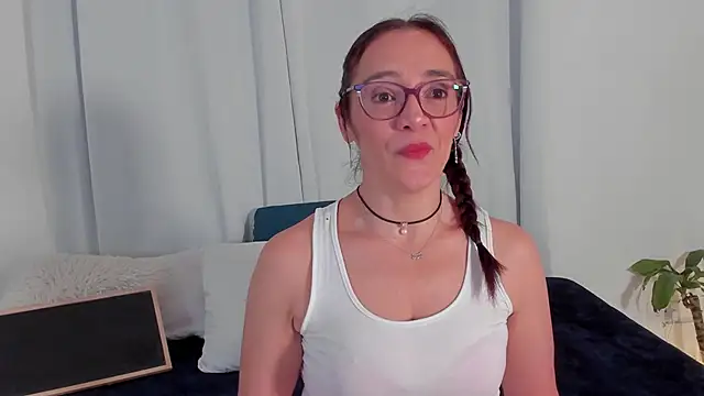 Jessica Herrera  online show from 02/26/26, 11:15