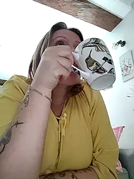 lady charlyne online show from 10/02/25, 11:39