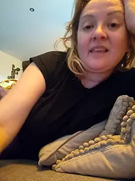 lady charlyne online show from 11/19/25, 09:42