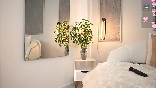 Snapshot of Sofia_Cooper_ chatting on 11/30/25, 12:20 Sofia Cooper online show from 11/30/25, 12:20