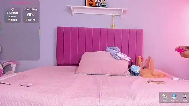 Snapshot of alexa_pariss chatting on 10/29/25, 08:21 alexa pariss online show from 10/29/25, 08:21