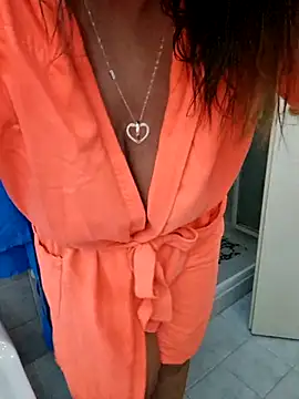 Snapshot of Miss_Barbarella chatting on 11/14/25, 12:59 Miss Barbarella online show from 11/14/25, 12:59