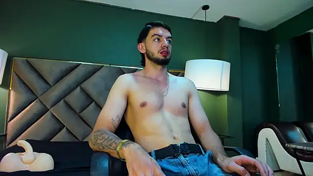 Snapshot of Michael_magno chatting on 11/09/25, 09:46 Michael magno online show from 11/09/25, 09:46