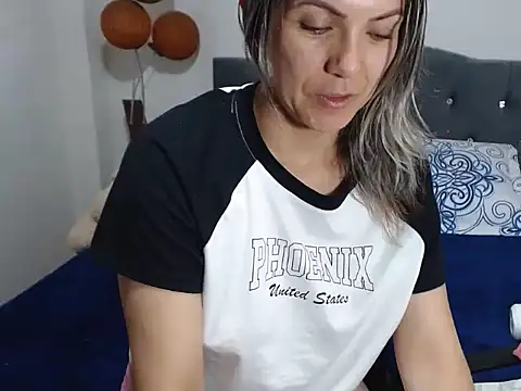 Chantal hott online show from 12/18/24, 03:04