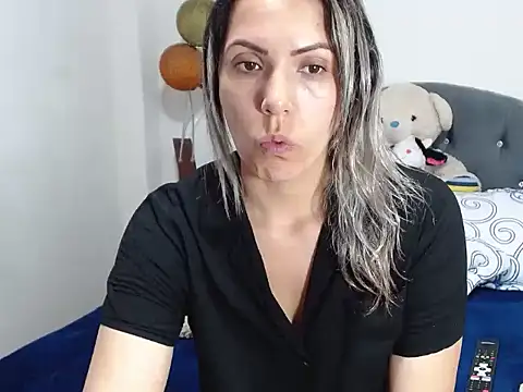 Chantal hott online show from 12/18/24, 08:47