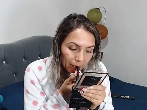Chantal hott online show from 12/22/24, 10:47