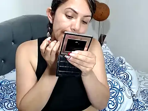 Chantal hott online show from 12/29/24, 08:58