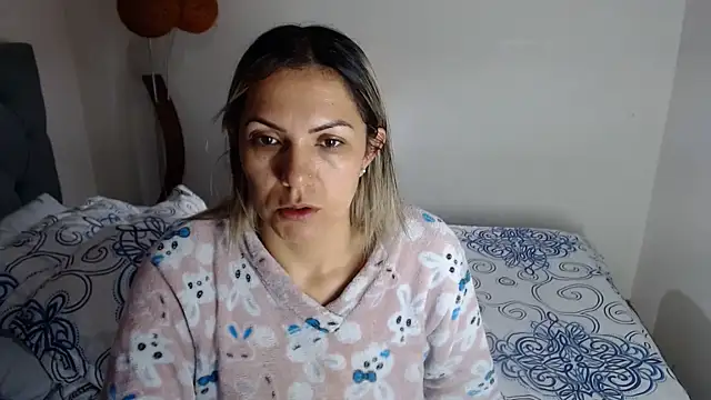 Chantal hott online show from 06/09/26, 10:27