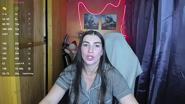 Fiery Brunette  online show from 12/08/24, 06:06