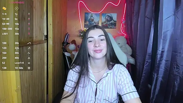 Fiery Brunette  online show from 12/14/24, 04:23