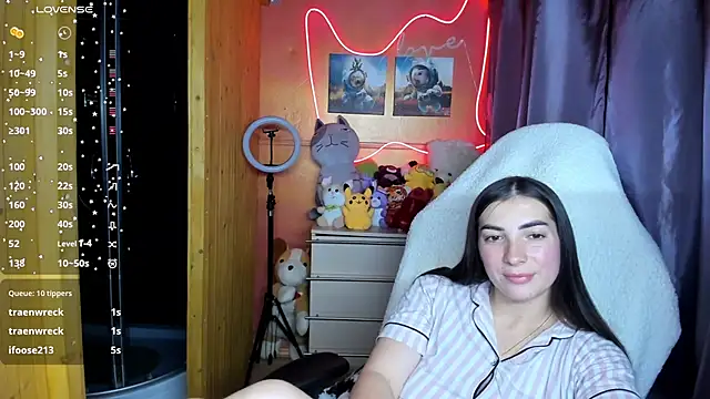 Snapshot of Fiery_Brunette_ chatting on 09/22/25, 04:31 Fiery Brunette  online show from 09/22/25, 04:31