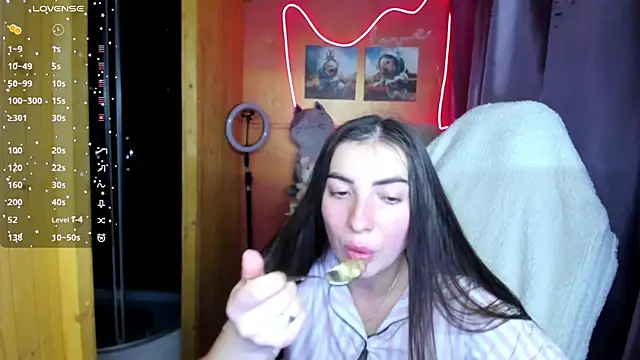 Snapshot of Fiery_Brunette_ chatting on 10/11/25, 08:57 Fiery Brunette  online show from 10/11/25, 08:57