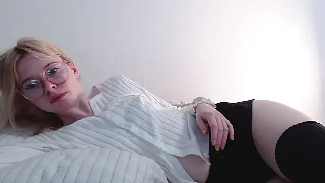 Snapshot of Sataobby chatting on 01/13/25, 11:06 Sataobby online show from 01/13/25, 11:06