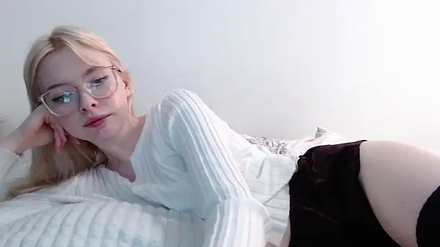 Snapshot of Sataobby chatting on 01/24/25, 08:11 Sataobby online show from 01/24/25, 08:11