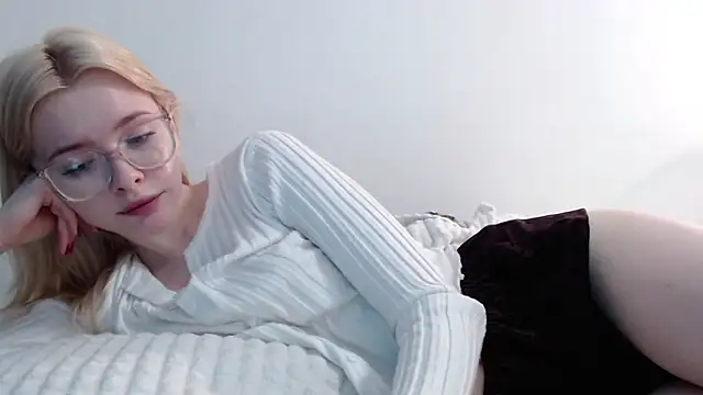 Snapshot of Sataobby chatting on 01/26/25, 07:31 Sataobby online show from 01/26/25, 07:31