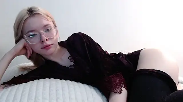 Snapshot of Sataobby chatting on 02/26/25, 04:45 Sataobby online show from 02/26/25, 04:45