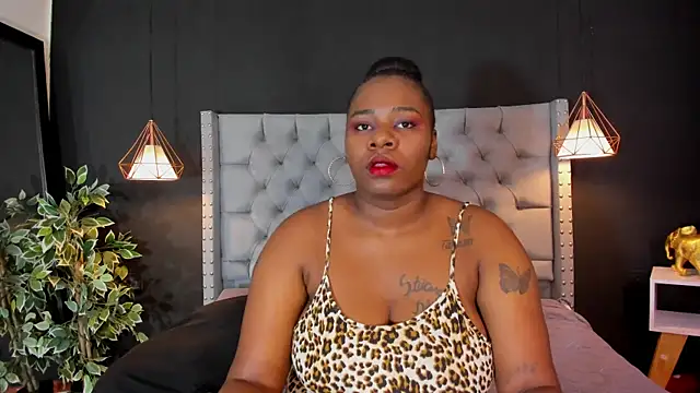 Tammy  vega  online show from 12/23/24, 04:01